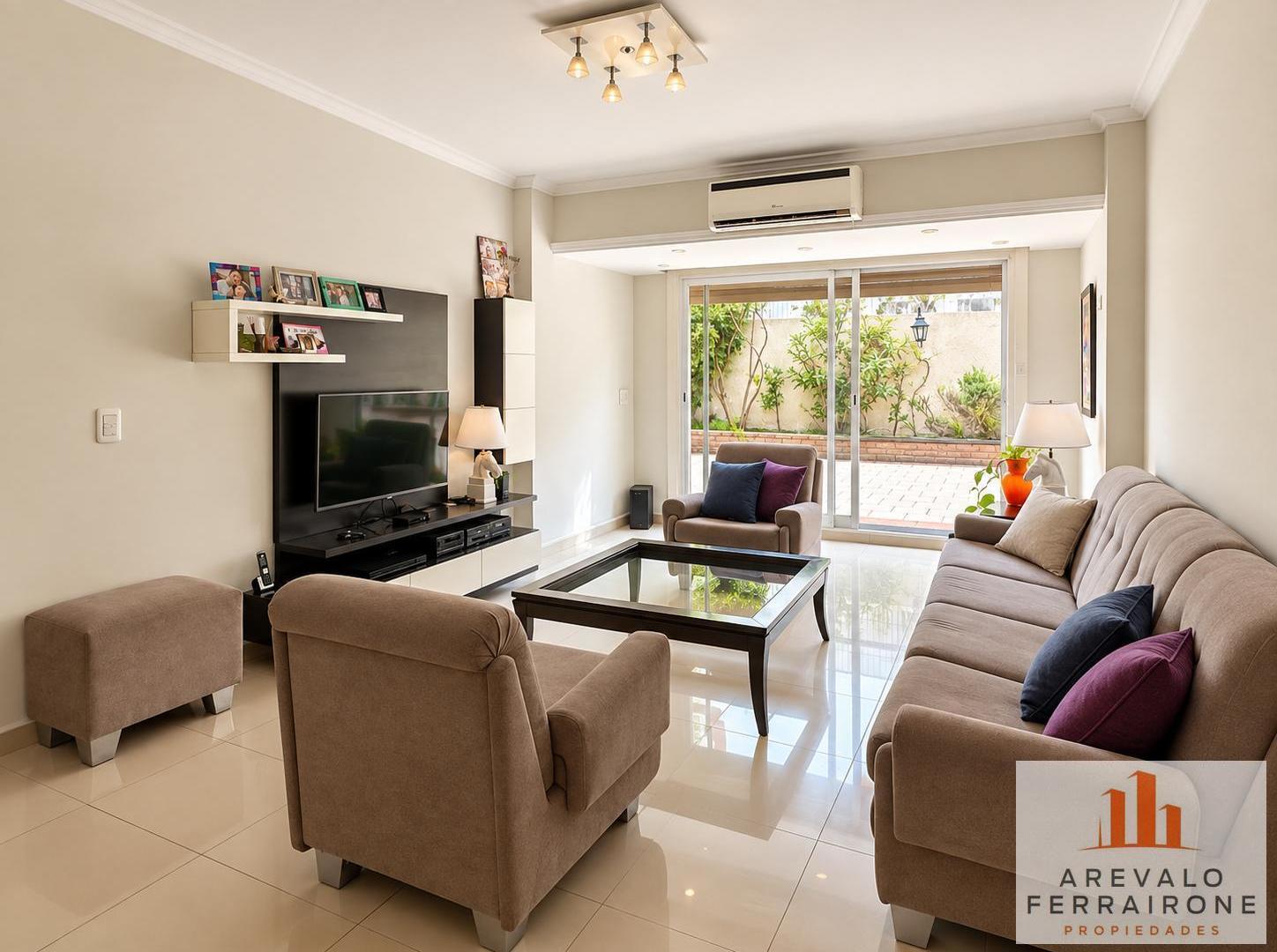 Foto de VENTA 4 AMB TIPO CASA COCHERA FIJA Y GRAN PATIO VILLA URQUIZA, imagen 2