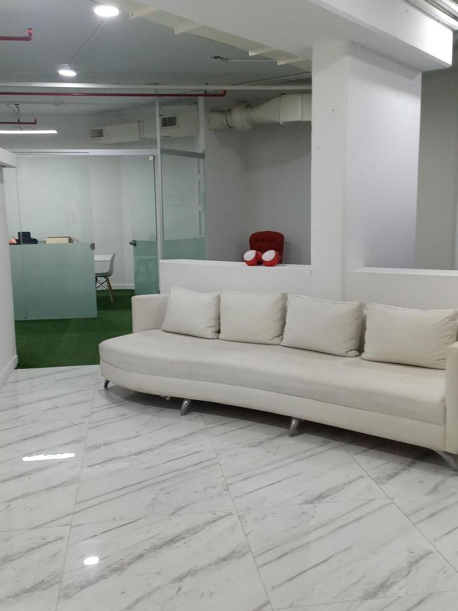 Local en Esquina en Forum Puerto Madero, 440 m² 5