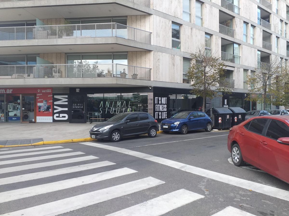Local en Esquina en Forum Puerto Madero, 440 m² 1