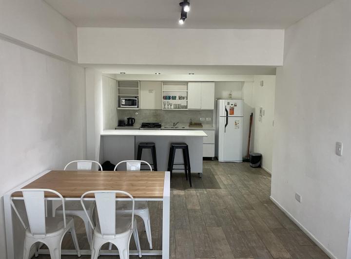 Departamento en venta - 3 ambientes con amplio balcón y parrilla propia 5