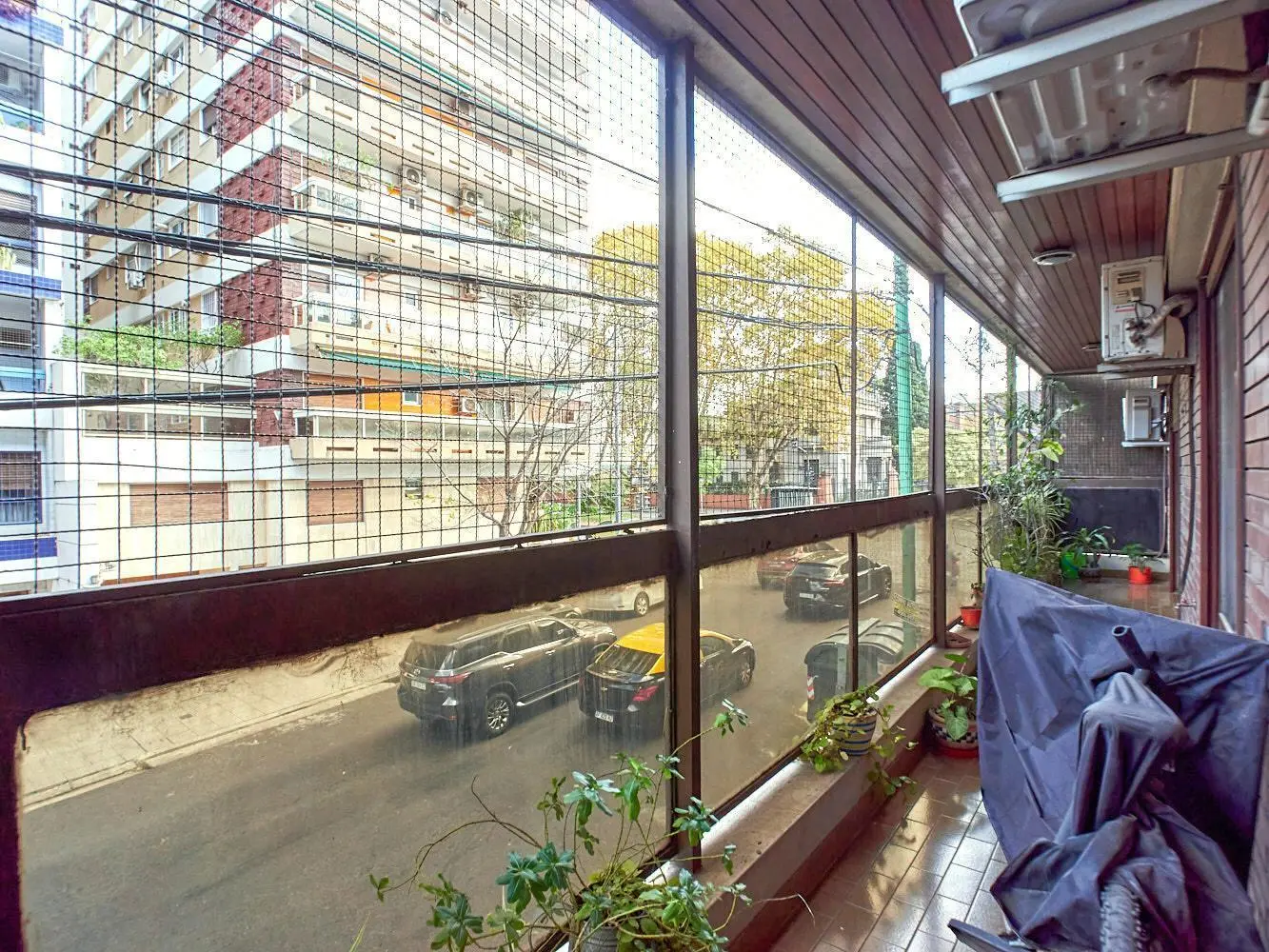 FREIRE 1583 – BELGRANO R. Piso de 149m2. 4 ambientes con Dependencia, Patio, Balcón y Cochera. 8