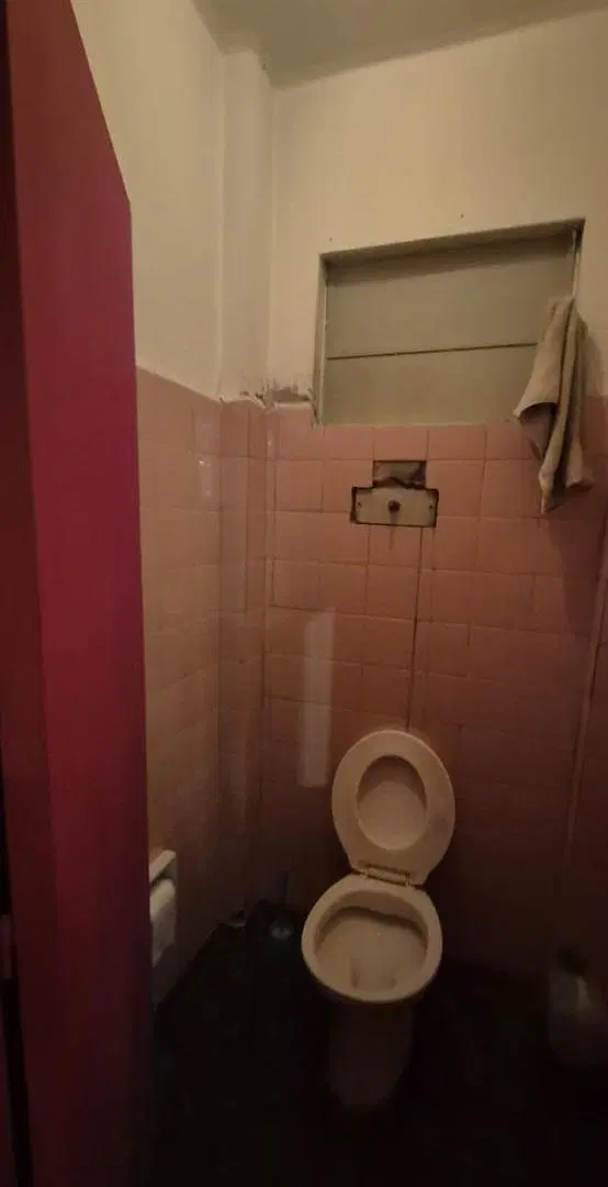 Oportunidad excepcional Local de 500 m2 sobre Lote Propio en  Av. Belgrano al 2500, alto tránsito 5