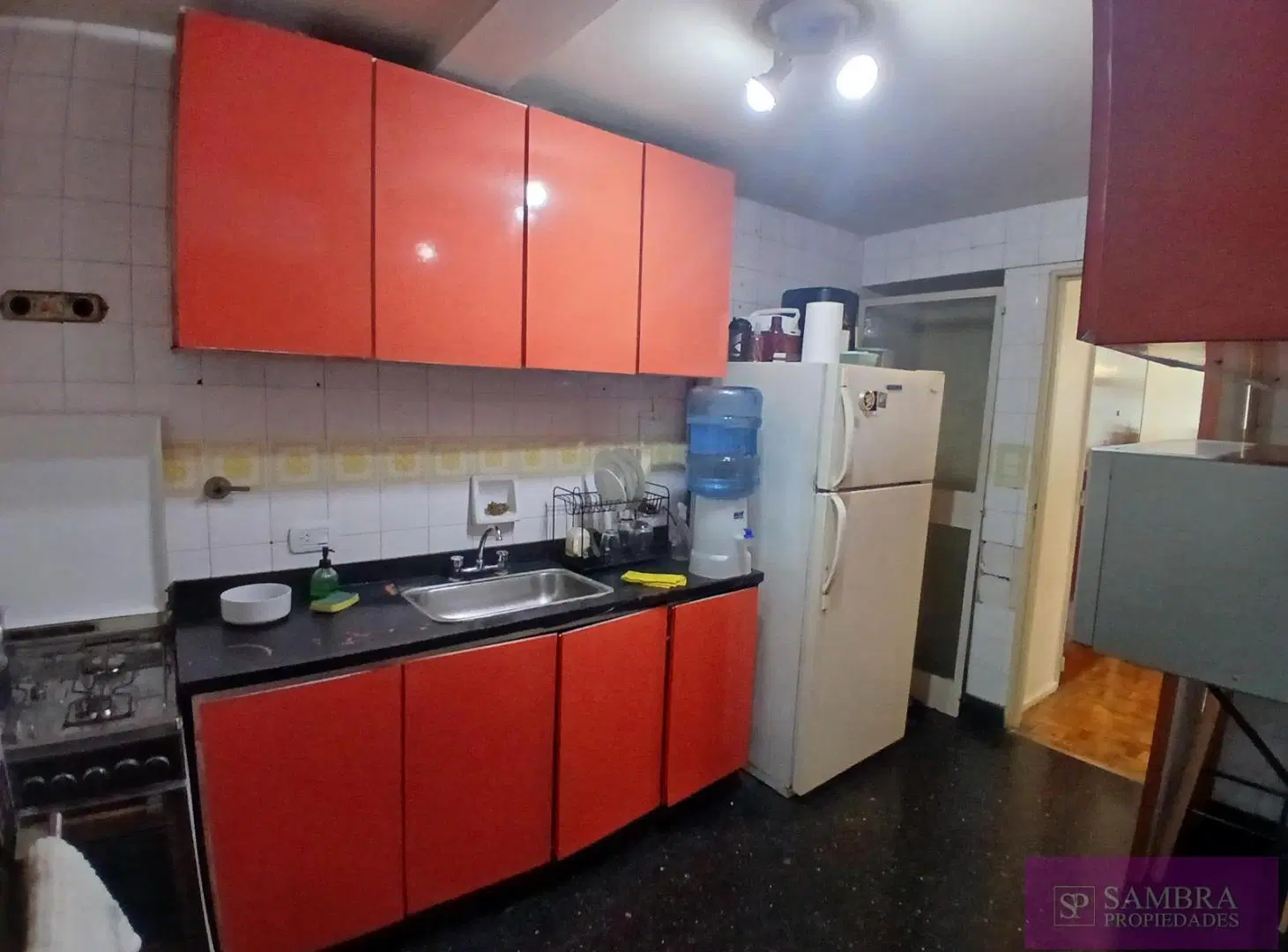 Departamento de 3 ambientes al Frente con Balcon, cochera y baulera. Frente al Botanco. Para Visitar 1