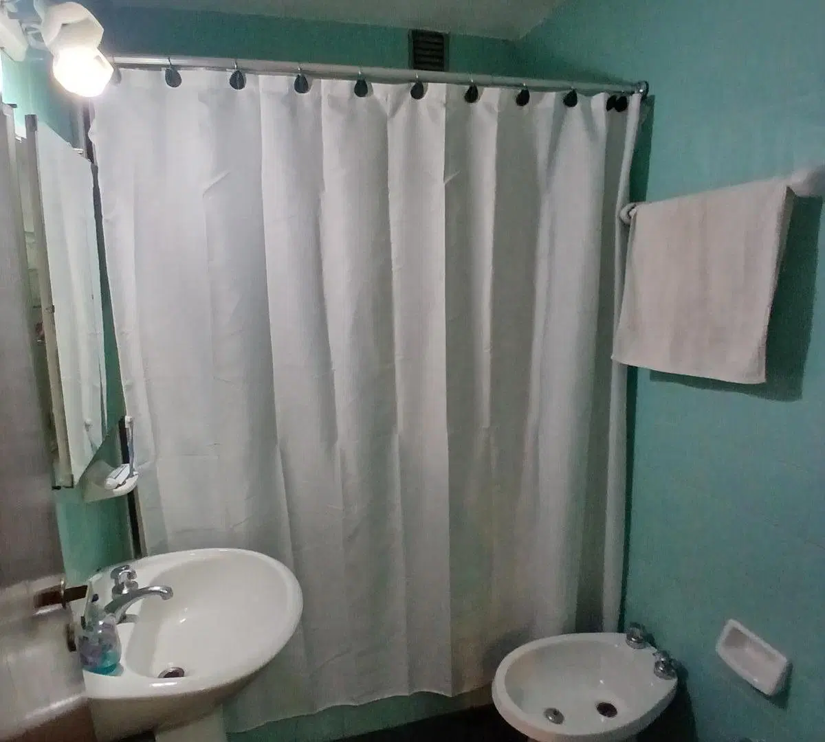 Departamento de 3 ambientes al Frente con Balcon, cochera y baulera. Frente al Botanco. Para Visitar 8
