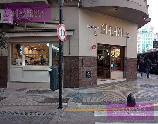 Excelente local sobre S Martin 800 y Av. Cordoba. Contiguo a Nuevo local de Ayalaya!!!!! 5