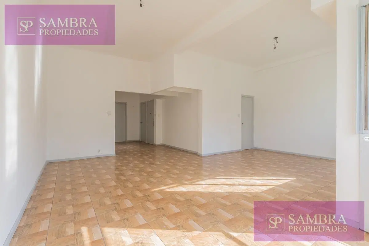 Alquiler Excelente Planta Alta/Oficina solo Para Uso Comercial, con Frente sobre Av. Cabildo 3100 2