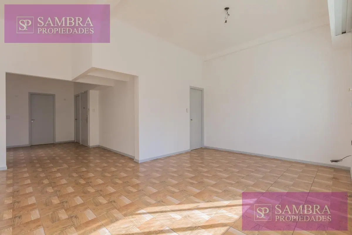 Alquiler Excelente Planta Alta/Oficina solo Para Uso Comercial, con Frente sobre Av. Cabildo 3100 5