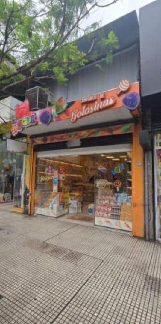 Local en Foco Comercial de Once, Espacion Aereo. Av. Corrientes 2600 mts, Pueyrredon