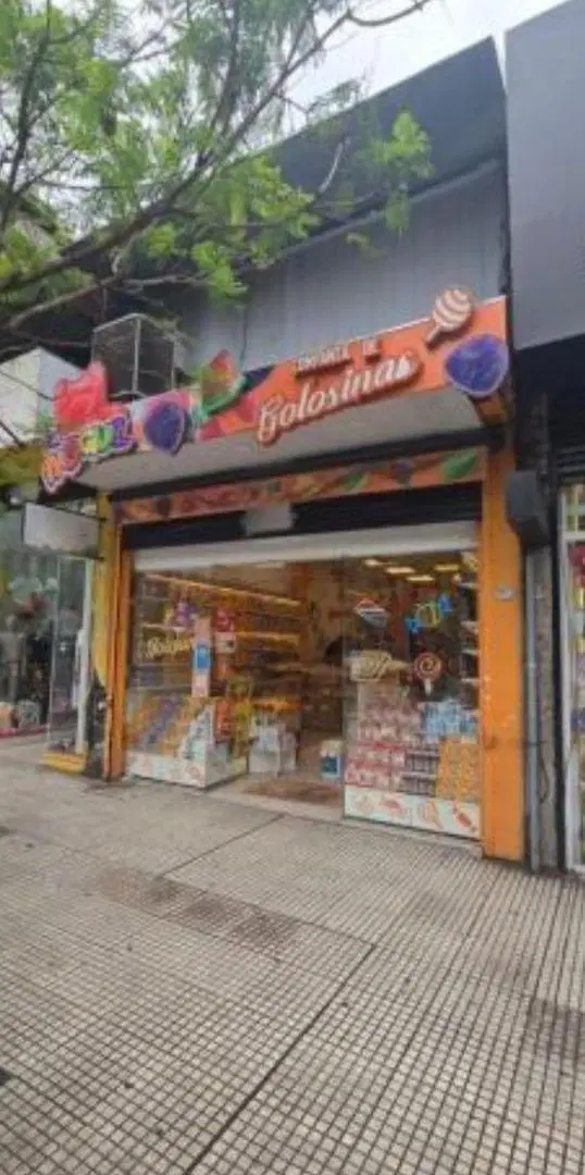 Local en Foco Comercial de Once, Espacion Aereo. Av. Corrientes 2600 mts, Pueyrredon 3