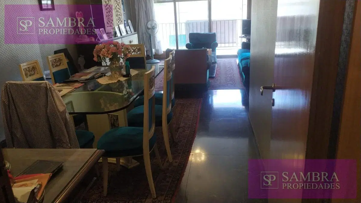 Departamento en Venta de 4 ambientes con Baulera. Balcon al Frente sobre Avenida S.Fe- Barrio Norte 1