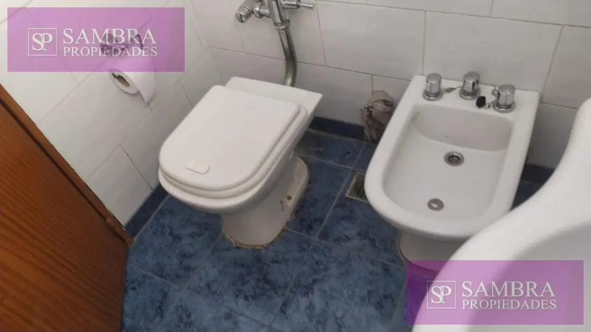 Departamento en Venta de 4 ambientes con Baulera. Balcon al Frente sobre Avenida S.Fe- Barrio Norte 5
