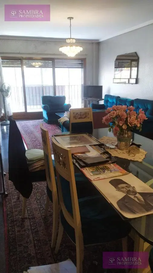 Departamento en Venta de 4 ambientes con Baulera. Balcon al Frente sobre Avenida S.Fe- Barrio Norte 2