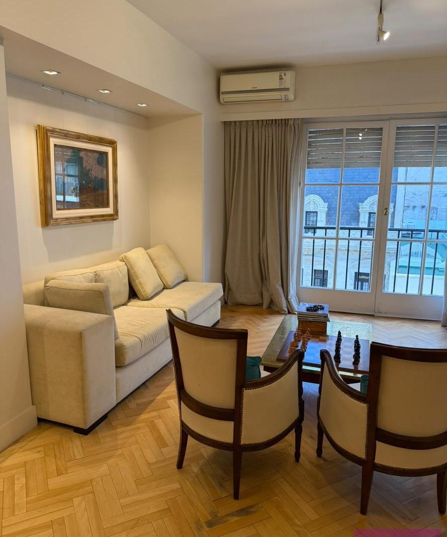 Departamento 3 ambientes 2 baños. 180m2 en Avenida Alvear y Callao. Valet parking y seguridad 24hs.