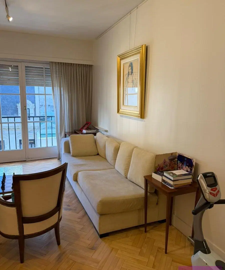 Departamento 3 ambientes 2 baños. 180m2 en Avenida Alvear y Callao. Valet parking y seguridad 24hs. 4
