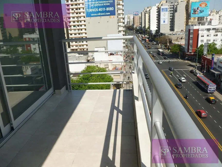 Amplio c/ Pileta, solarium, parrilla y laundry en 15, vista al rio -Cabildo 3400 5