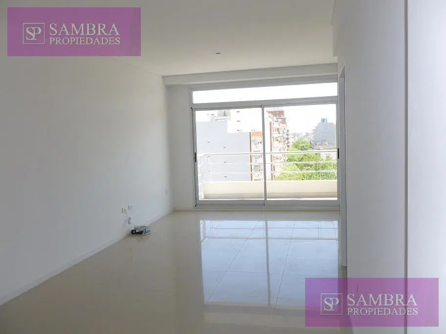 Amplio c/ Pileta, solarium, parrilla y laundry en 15, vista al rio -Cabildo 3400 3