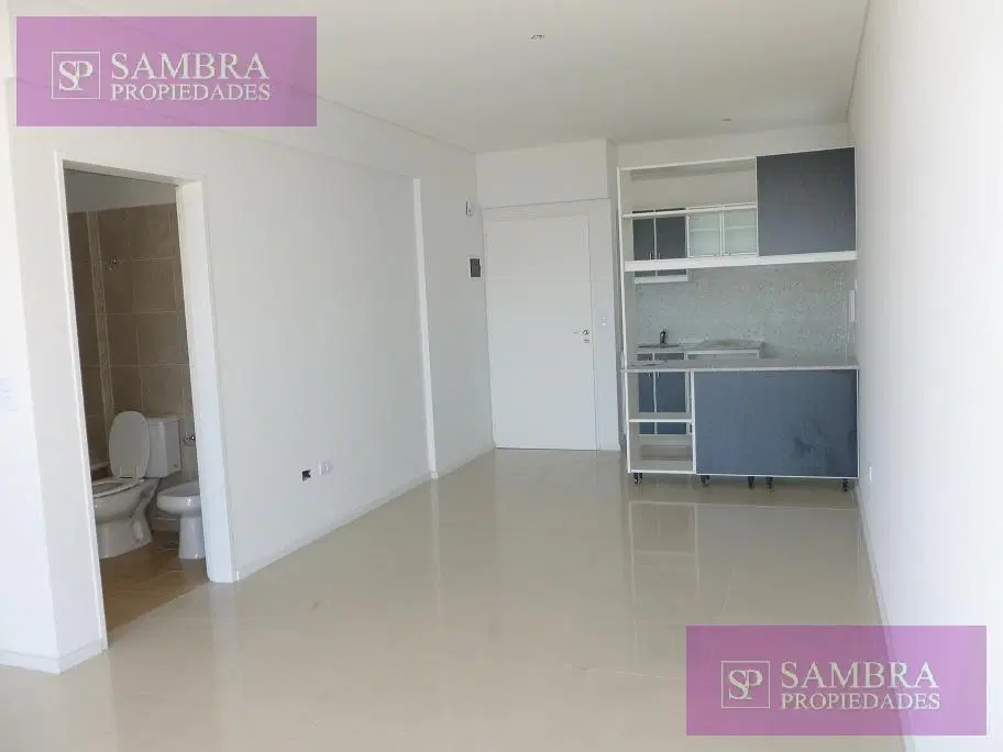Amplio c/ Pileta, solarium, parrilla y laundry en 15, vista al rio -Cabildo 3400 2