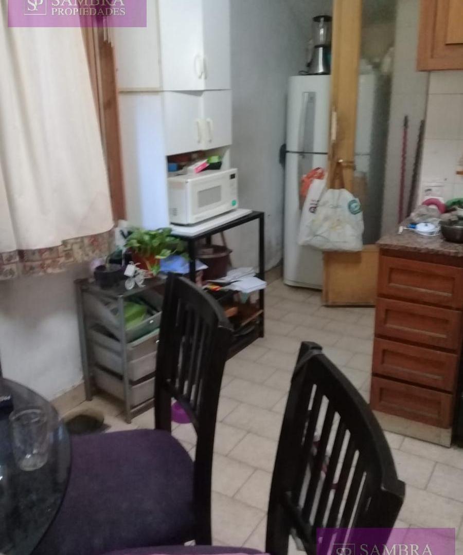 Foto de Casa en Jose Artigas 3200. De estilo. Rodeada de Arboleda, imagen 3