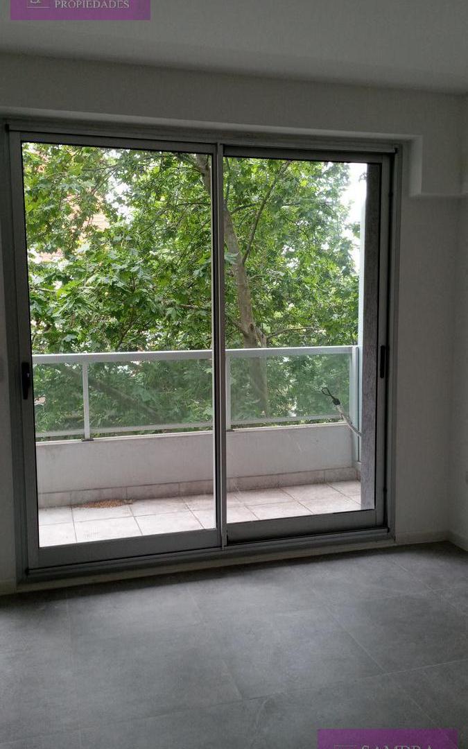 Foto de En Alquiler Monoambiente con conexión de lavarropas, Seguridad 24 hs, imagen 4