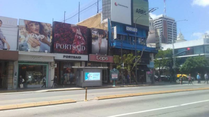 Foto de Av. Cabildo y Juramento, exelente Local, Alto tránsito Peatonal!!!!!, imagen 2