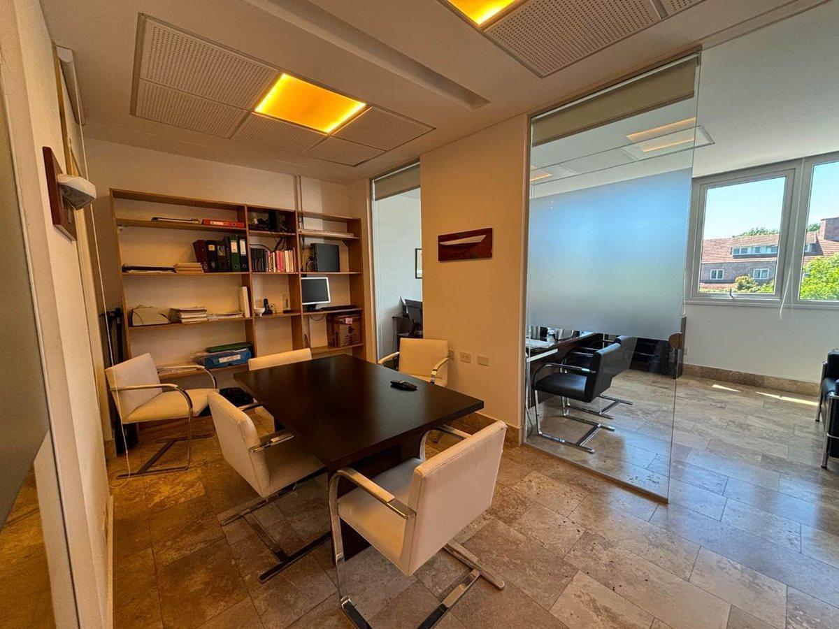 Venta Oficina Comercial 95 m² Boulogne, San Isidro 5