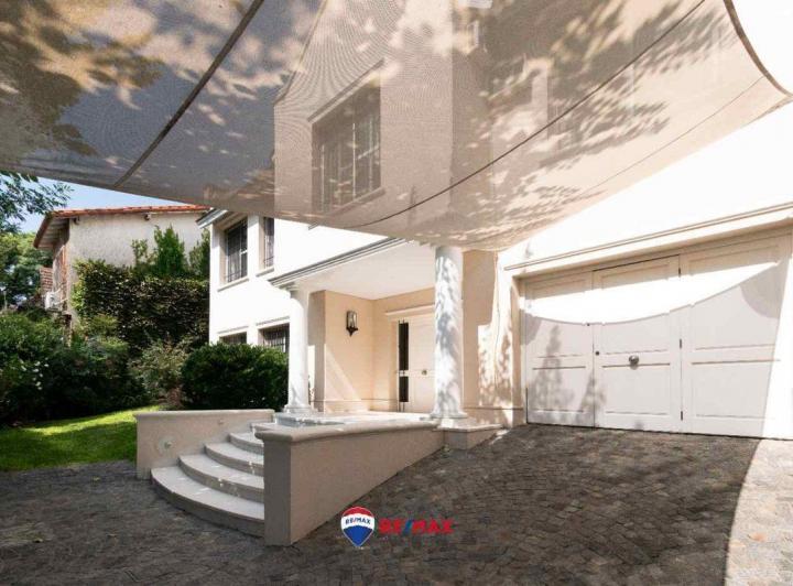 Vende casa 4dorm quincho pileta 852m Vicente Lopez 2