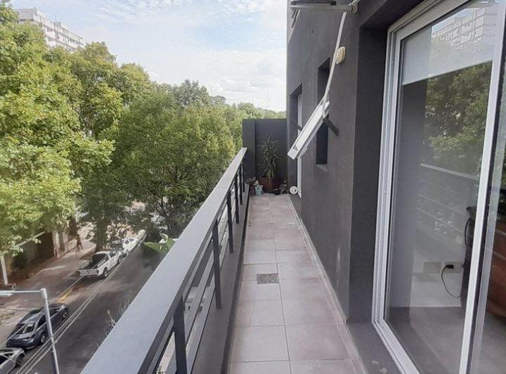 ALQUILER TEMPORARIO AMPLIO 2 AMBIENTES BALCON 3