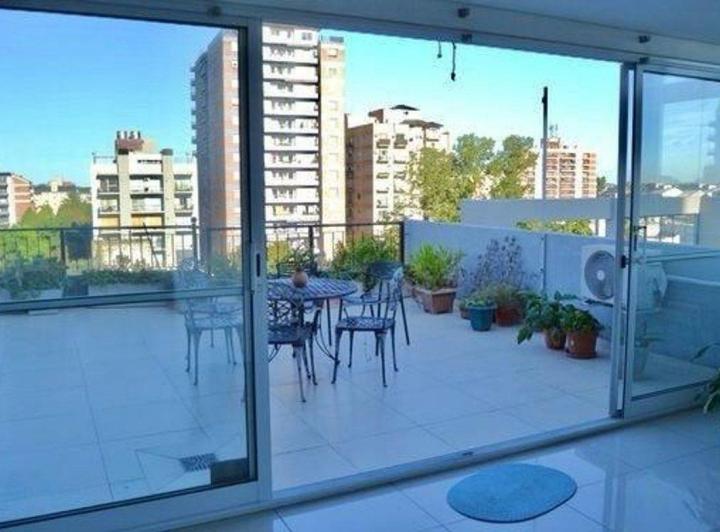 Venta Depto 4amb, con gran terraza y cochera,Tigre 4