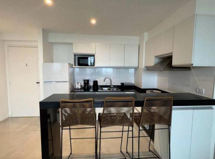 DEPTO 2 AMB. EN ALQUILER  BRICKELL ROAD TIGRE COCH 5