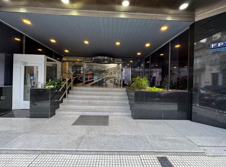 ALQUILER OFICINAS ALMAGRO COCHERAS AUDITORIO 1