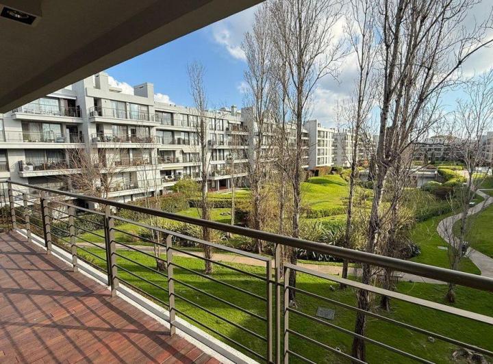Alquiler Temp Studio con Cochera–Arboris Las Lomas 1