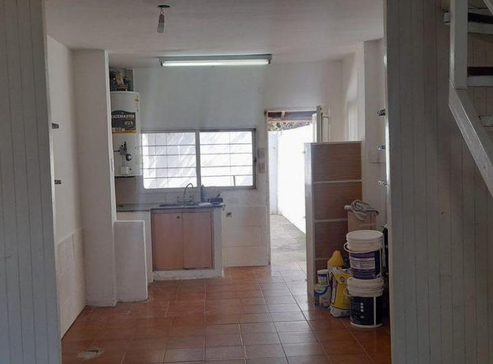 ALQUILER CASA TIPO DUPLEX 2 DORMITORIOS PATIO 2