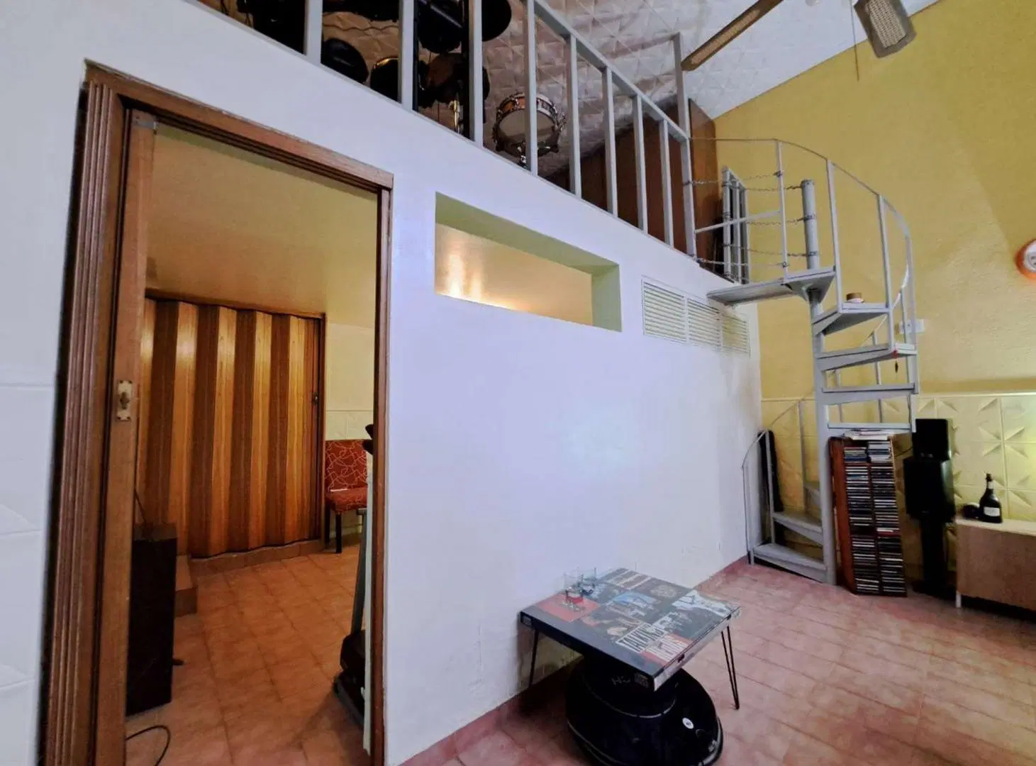 Venta Ph 2 ambientes más entrepiso y Terraza. 3