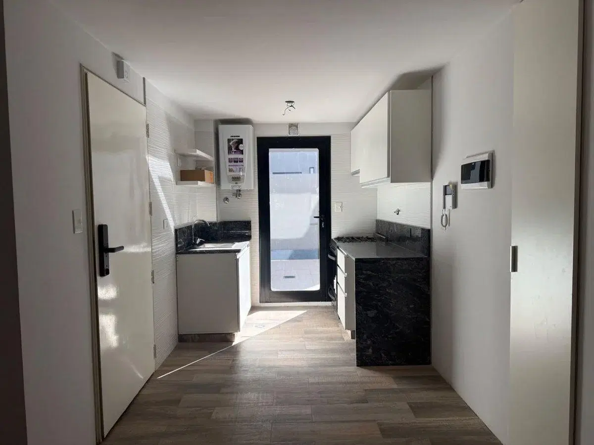 DEPARTAMENTO 3 AMBIENTES CON  PATIO Y BALCON 5