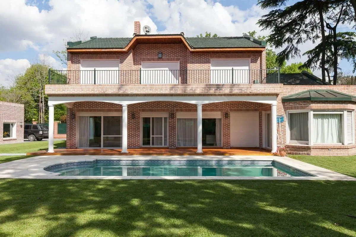 DESTACADA CASA EN LAS LOMAS DE SAN ISIDRO 3