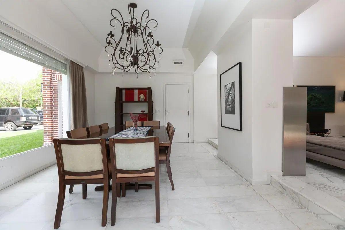 CASA EN LAS LOMAS DE SAN ISIDRO , EXCELENTE ESTADO 5