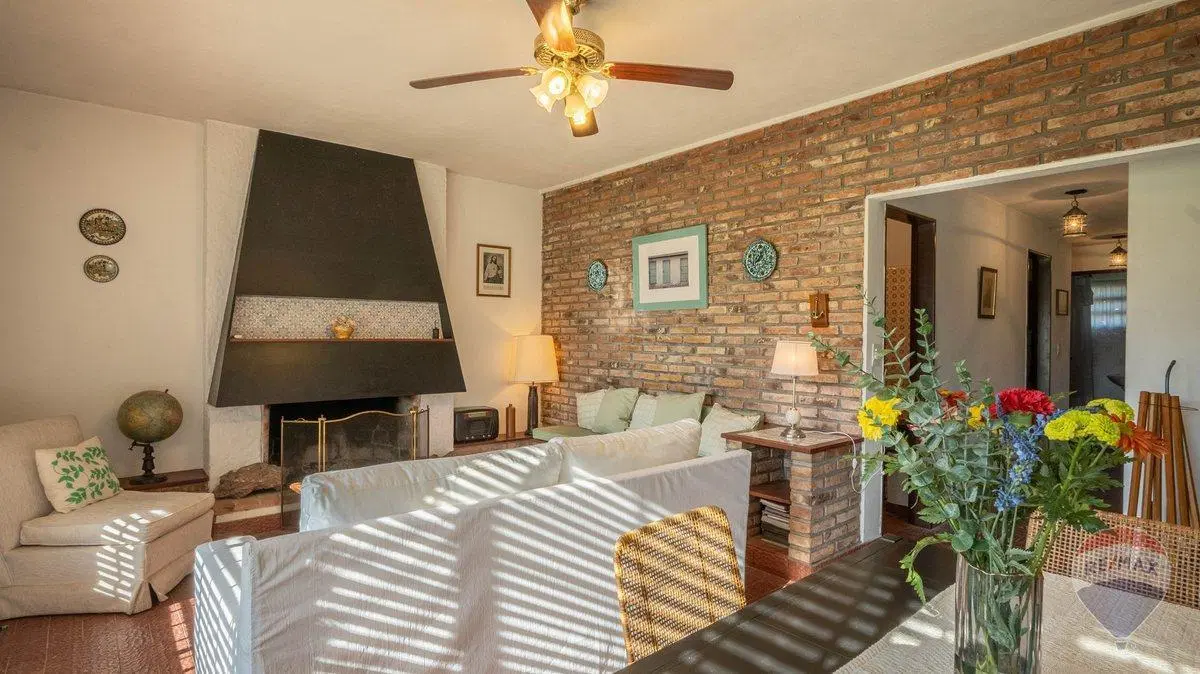 CASA-3 AMBIENTES-VENTA-DIQUE LUJÁN-MUELLE 3