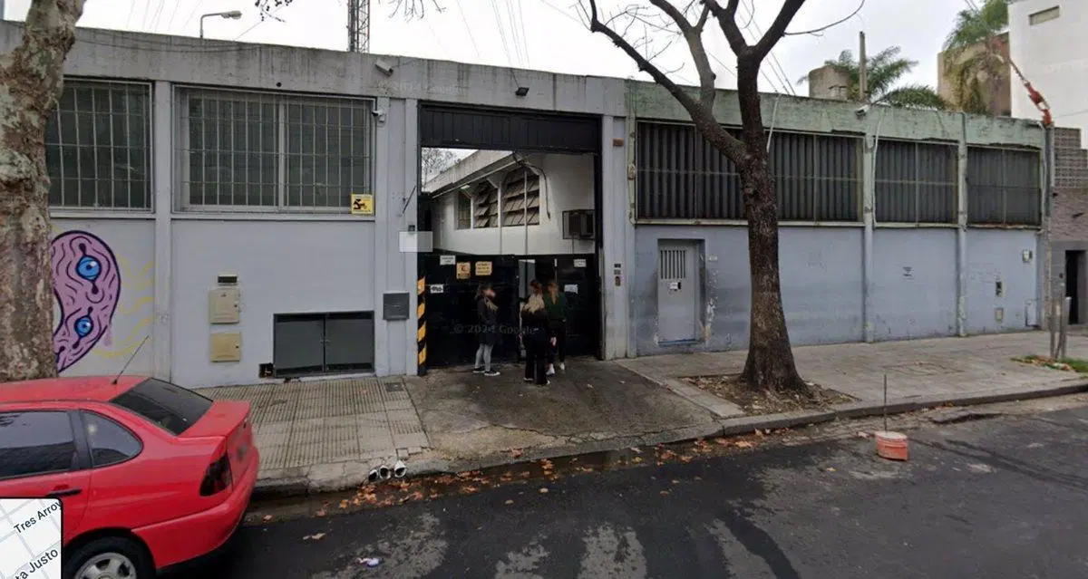 VENTA TERRENO CON DEPOSITOS Y RENTAS 2