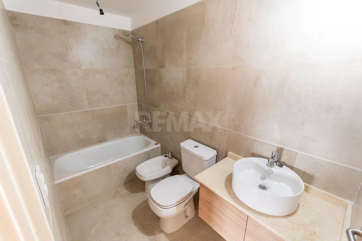 VENTA 3 AMBIENTES CON COCHERA Y BALCÓN PREMIUM 3