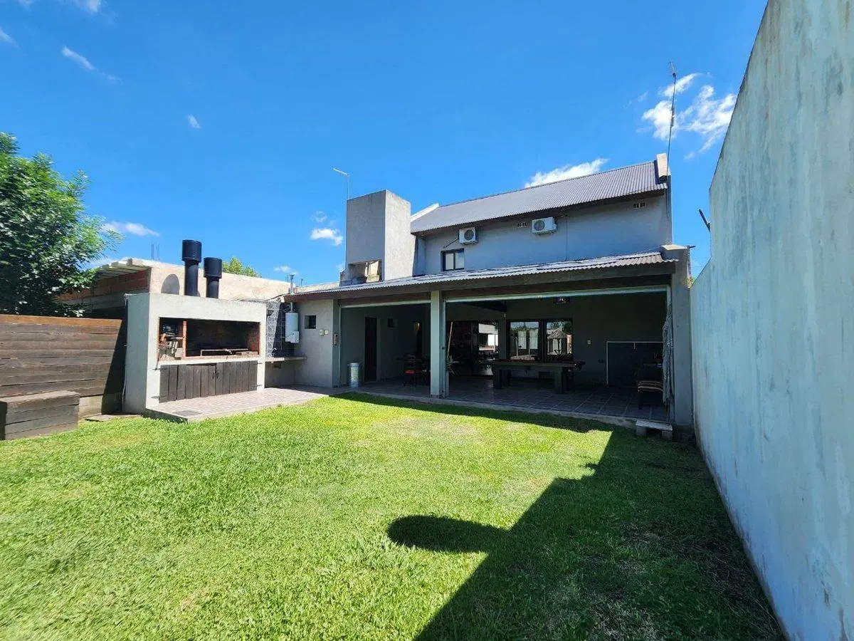 Casa 3 Ambientes Venta U$S 100.000 y cuota PERMUTA 2