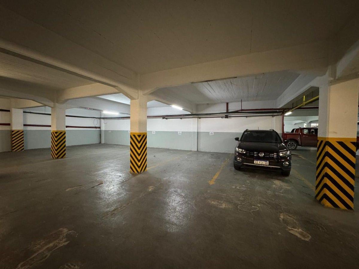 VENTA EDIFICIO OFICINAS ALMAGRO COCHERAS AUDITORIO