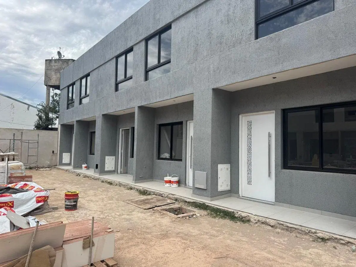 DUPLEX 3 ambientes parque  cochera San Miguel 5