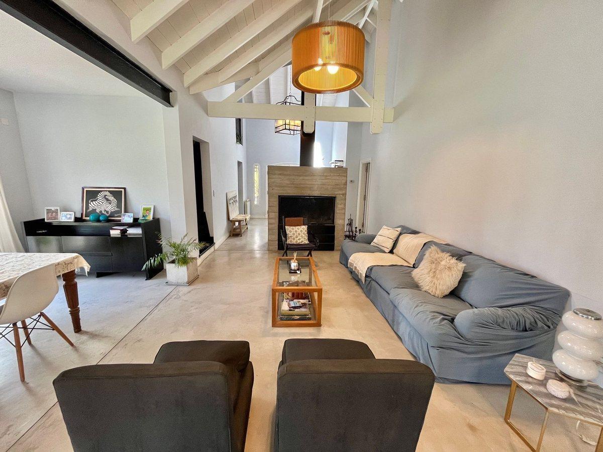Casa Venta 3 dormitorios lote central en El Carmel