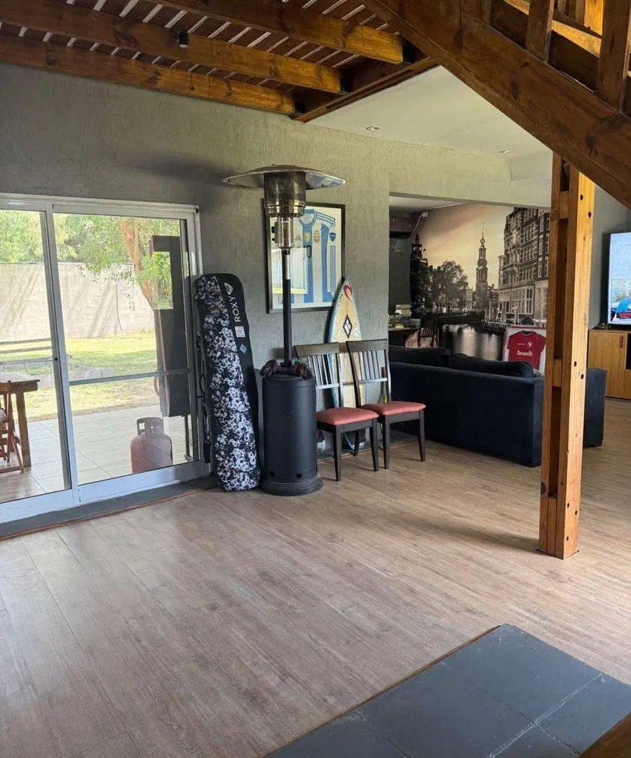 Casa en Venta+Pileta+Parrilla+3 Dorm+Escritorio 4