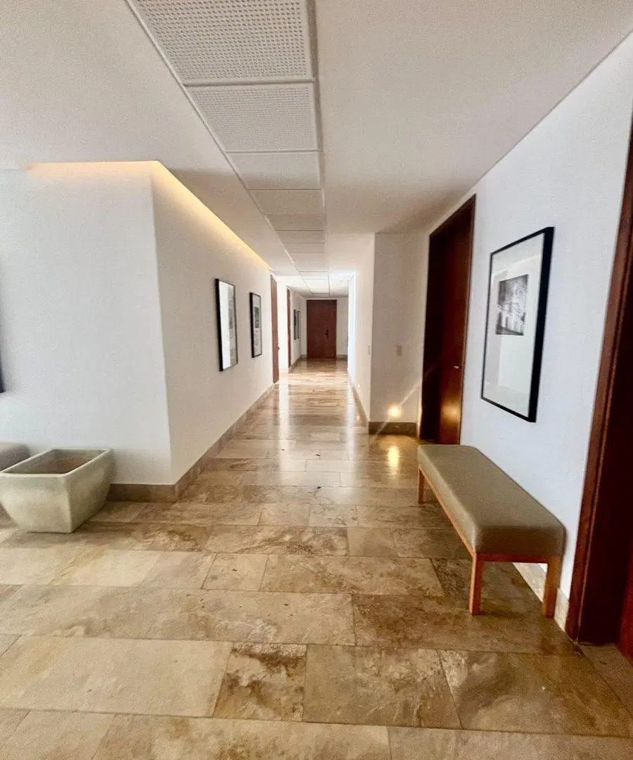 Alquiler de Oficina Comercial 60 m² San Isidro 5