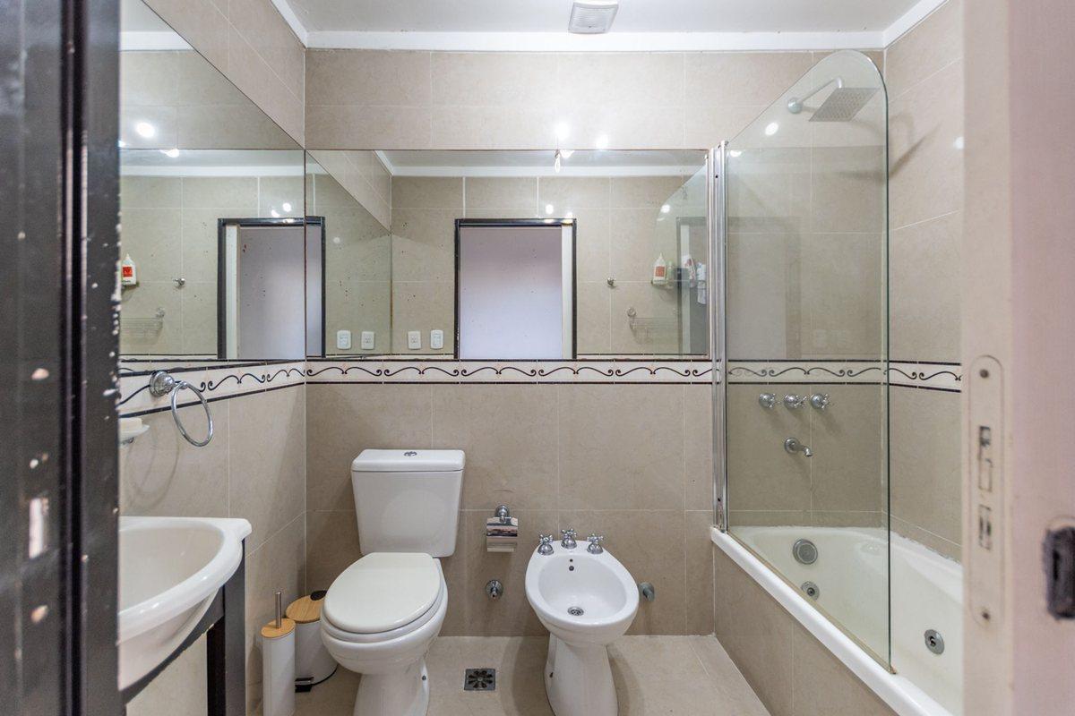VENTA-PH CON PATIO PARILLA Y TERRAZA-APTO CREDITO