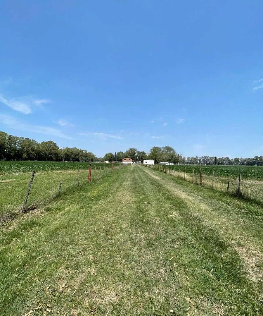 24 Ha sobre Ruta 41  Complejo Comercial renta 5