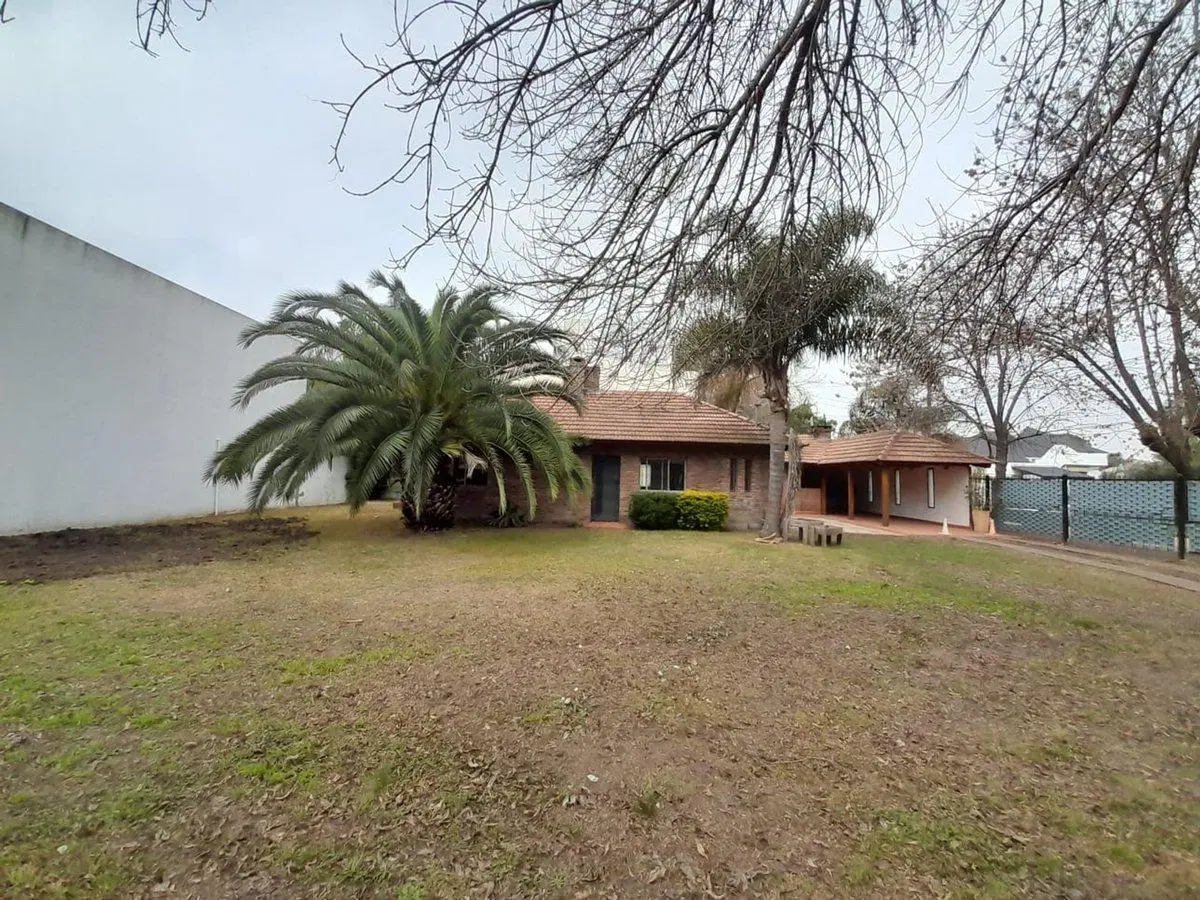 Casa 3 ambientes en venta, Barrio de Vicenzo Pilar 2