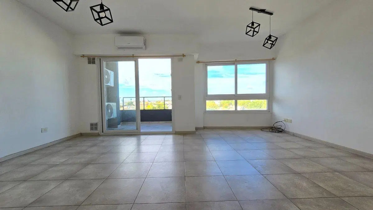Venta Departamento 3 ambientes con balcon, Liniers 5