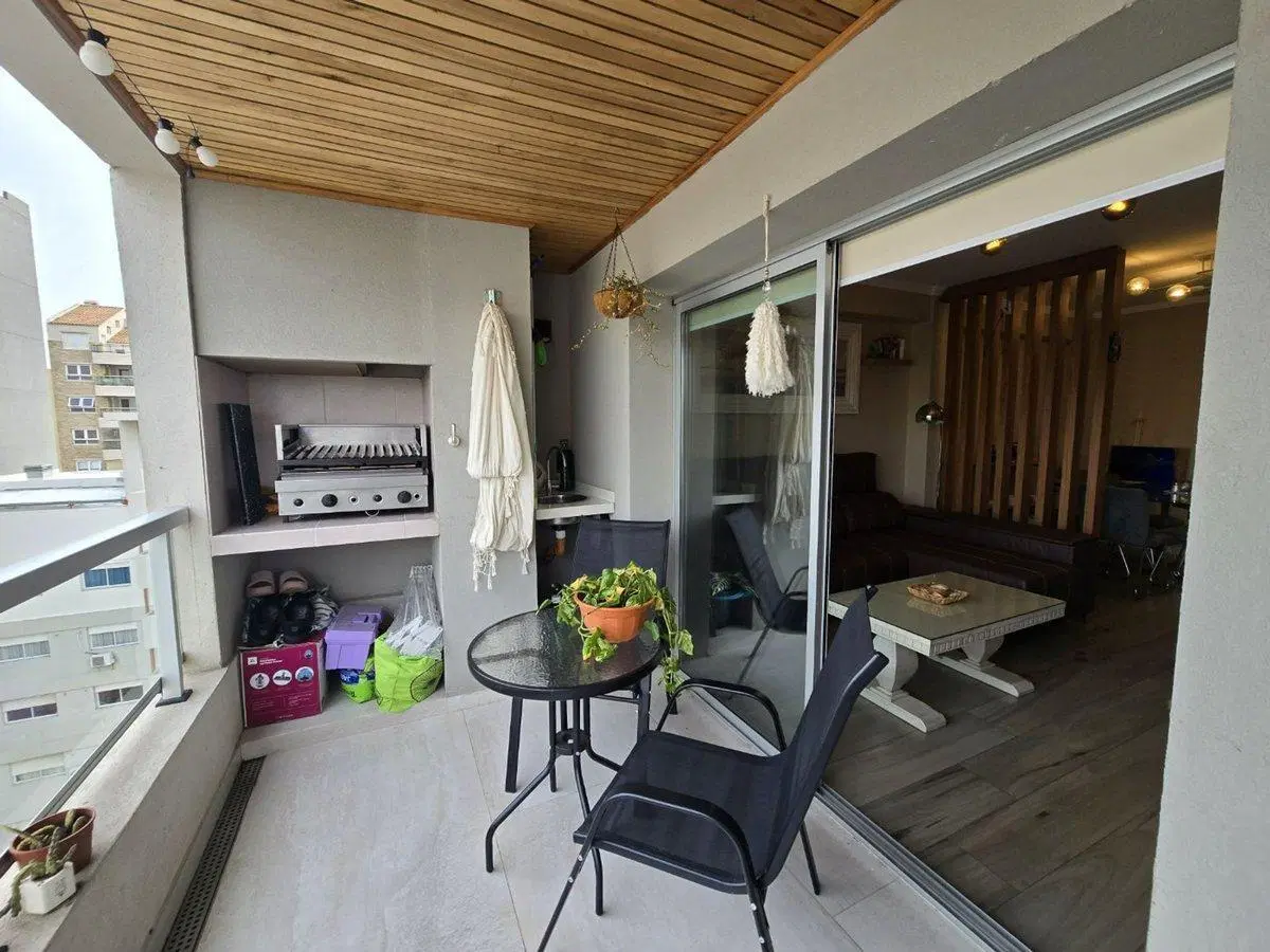 DEPARTAMENTO 3 AMBIENTES EN VENTA LANUSITA BALCÓN 5